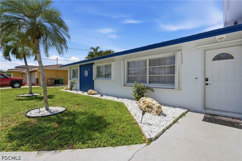 4 bedroom SingleFamilyResidence at 1421 SE 29th Ter, Cape Coral, Cape Coral — photo 5