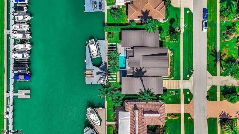 3 bedroom SingleFamilyResidence at 870 Partridge Ct, Marco Beach, Marco Island — photo 2