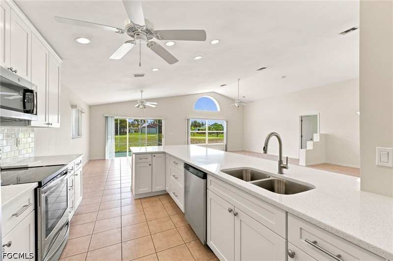3 bedroom SingleFamilyResidence at 17518 Plumera Ln, Sabal Springs Golf And Racquet Club, North Fort Myers — photo 1