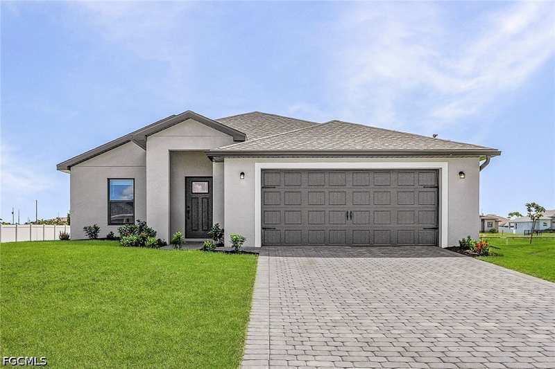 3 bedroom SingleFamilyResidence at 3105 45th St SW, Mirror Lakes, Lehigh Acres — photo 1