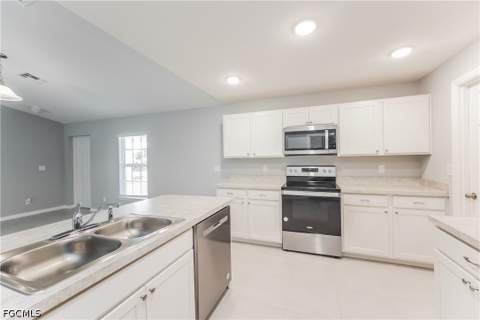 2915 66th St W, Lehigh Acres FL - photo 6 of 15