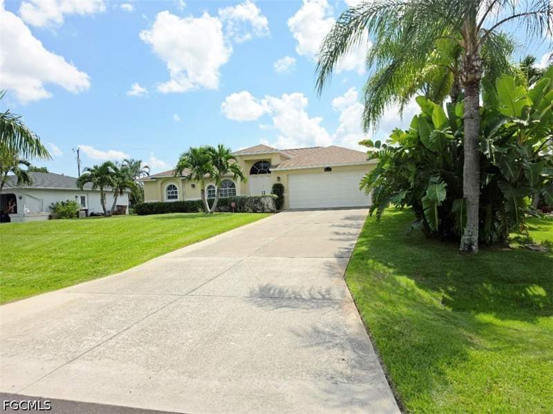 3 bedroom SingleFamilyResidence at 4137 SW 10th Ave, Cape Coral, Cape Coral — photo 2
