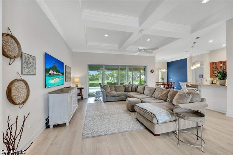 4 bedroom SingleFamilyResidence at 16075 Parque Ln, Delasol, Naples — photo 4