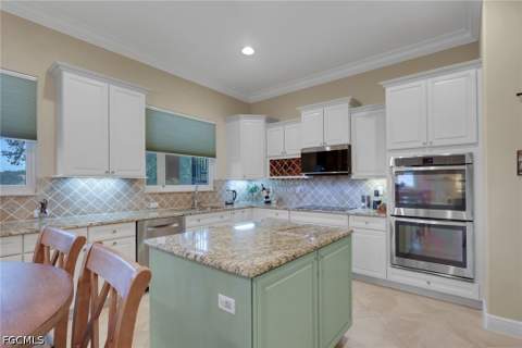 17191 Wrigley Cir, Fort Myers FL - photo 8 of 48