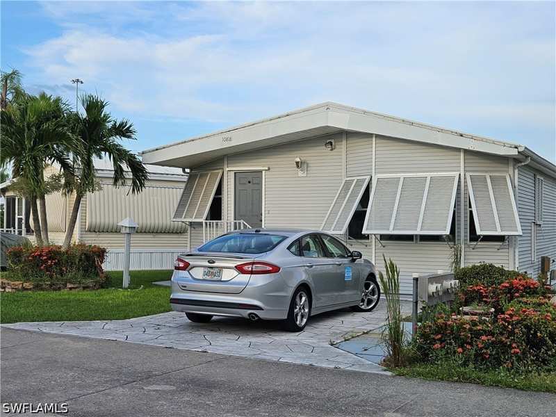 1 bedroom ManufacturedHome at 10818 Vireo Cir, Corkscrew Woodlands, Estero — photo 1