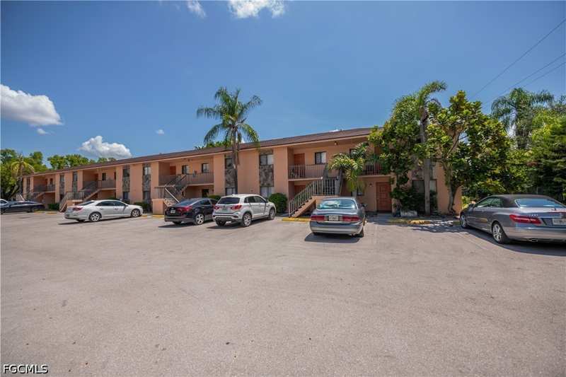 2 bedroom Condominium at 2700 Park Windsor Dr 713, Evanston Park Condo, Fort Myers — photo 1