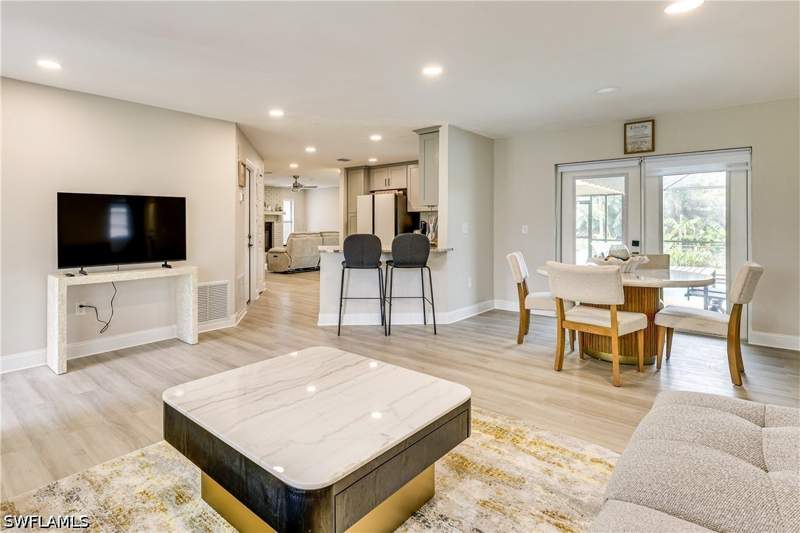 3 bedroom SingleFamilyResidence at 6030 Perthshire Ln, Island Park Woodlands, Fort Myers — photo 4