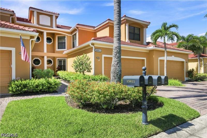 3 bedroom Condominium at 15811 Prentiss Pointe Cir 102, Prentiss Pointe, Fort Myers — photo 2