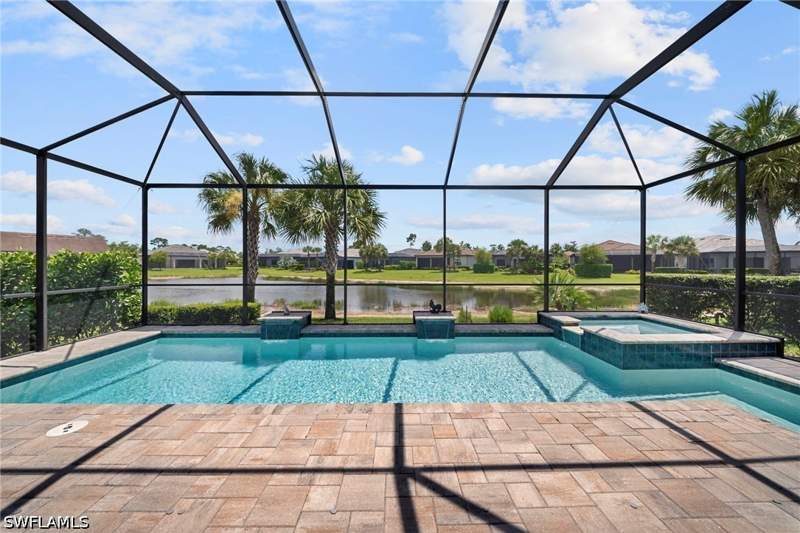 3 bedroom SingleFamilyResidence at 9811 Everglades Dr, Greyhawk At Golf Club Of The Everglades, Naples — photo 4