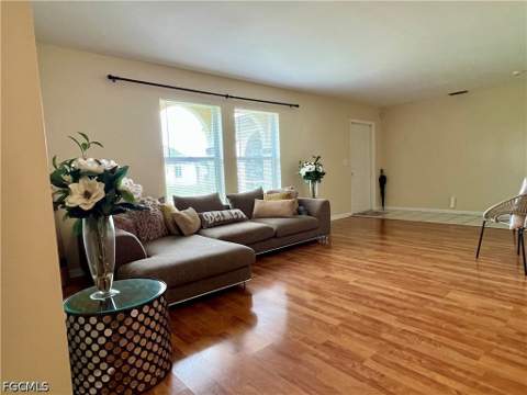 118 SW 10th Ter, Cape Coral FL - photo 16 of 31