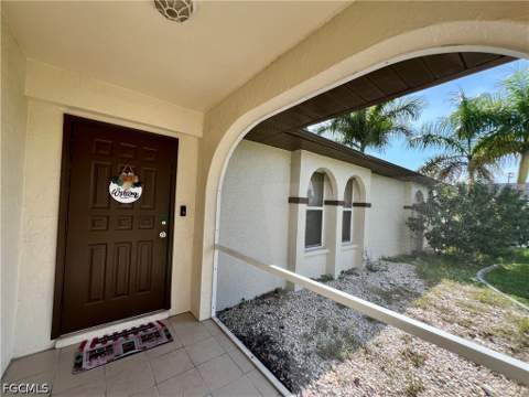 118 SW 10th Ter, Cape Coral FL - photo 8 of 31
