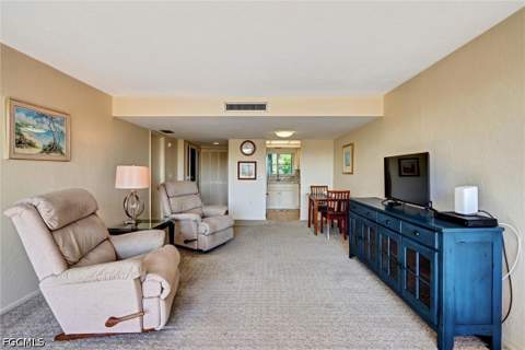 4240 Steamboat Bend 303, Fort Myers FL - photo 11 of 39