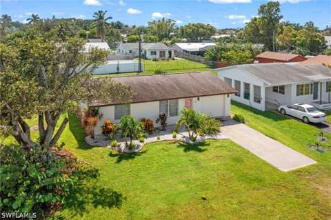 22 3rd St, Bonita Springs FL - photo 6 of 34