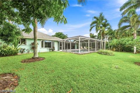 350 Pinehurst Cir, Naples FL - photo 24 of 30
