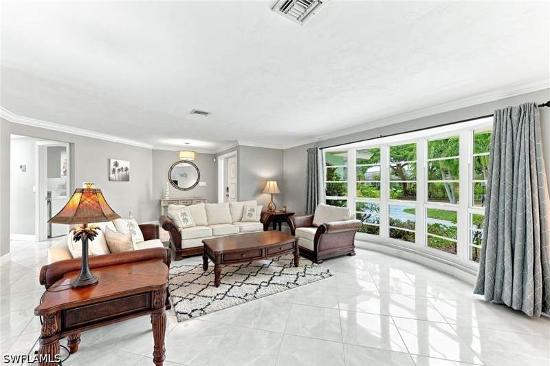 3 bedroom SingleFamilyResidence at 350 Pinehurst Cir, St Andrews At Lely Golf Estates, Naples — photo 4