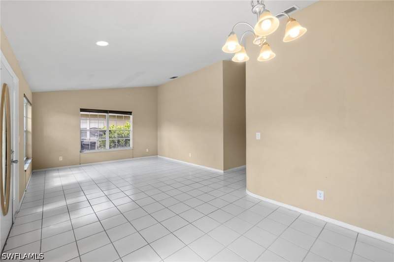 3 bedroom SingleFamilyResidence at 12641 Eagle Pointe Cir, Eagle Pointe, Fort Myers — photo 4