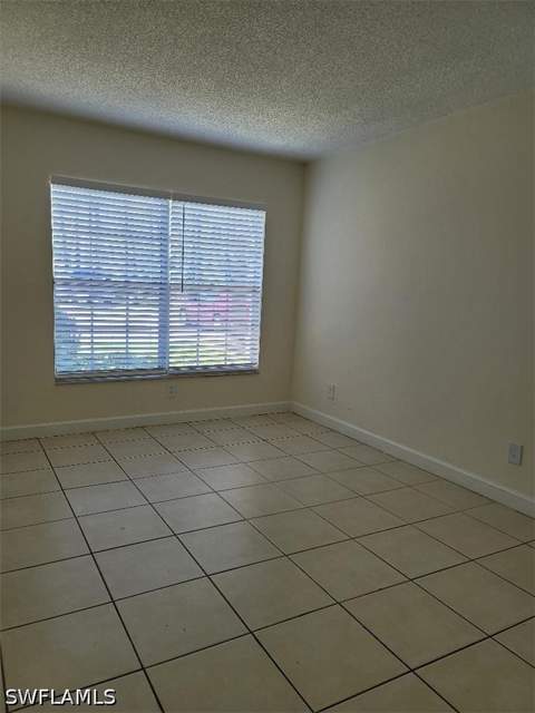 190 Santa Clara Dr 190-4, Naples FL - photo 7 of 25