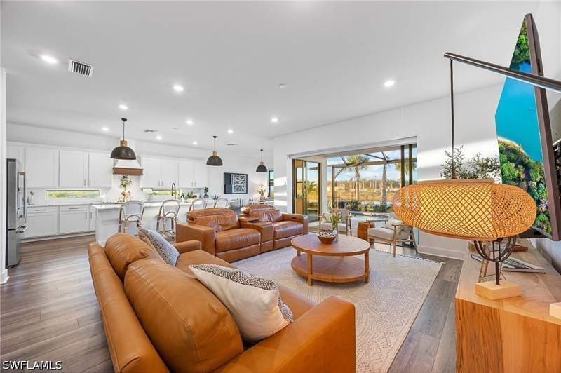 6 bedroom SingleFamilyResidence at 4107 Traditions Dr, Avalon Park, Ave Maria — photo 4