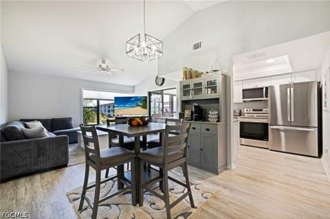 5805 Trailwinds Dr 326, Fort Myers FL - photo 11 of 50