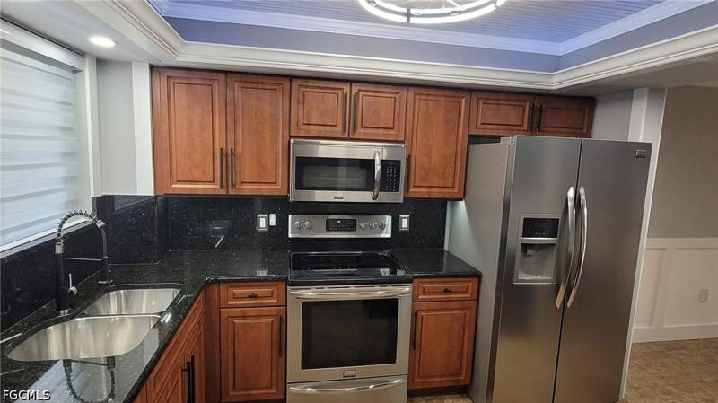 2 bedroom Condominium at 2121 Collier Ave E 316, Centre Court Condo, Fort Myers — photo 3