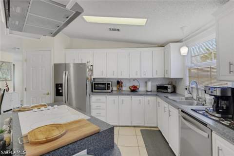 114 Audubon Rd, Naples FL - photo 9 of 26
