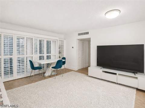 2350 W 1st St 303, Fort Myers FL - photo 16 of 37