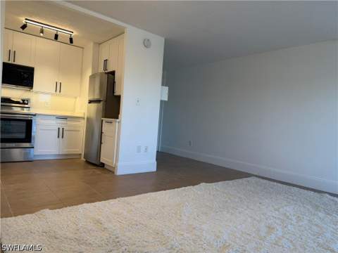 2350 W 1st St 303, Fort Myers FL - photo 7 of 37