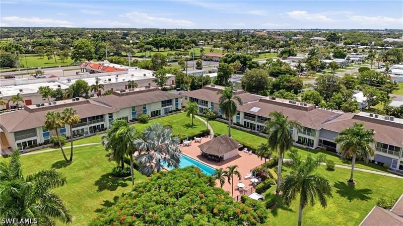 2 bedroom Condominium at 325 Charlemagne Blvd 204B, Riviera Golf Estates, Naples — photo 5