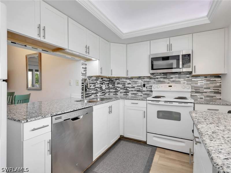 2 bedroom Condominium at 145 S Collier Blvd E102, Sands Of Marco, Marco Island — photo 5
