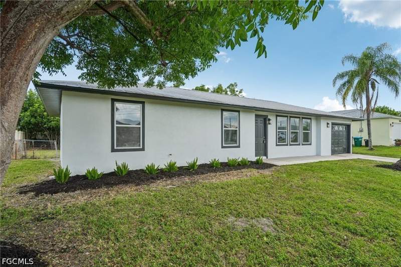 3 bedroom SingleFamilyResidence at 706 SW 31st St, Cape Coral, Cape Coral — photo 2