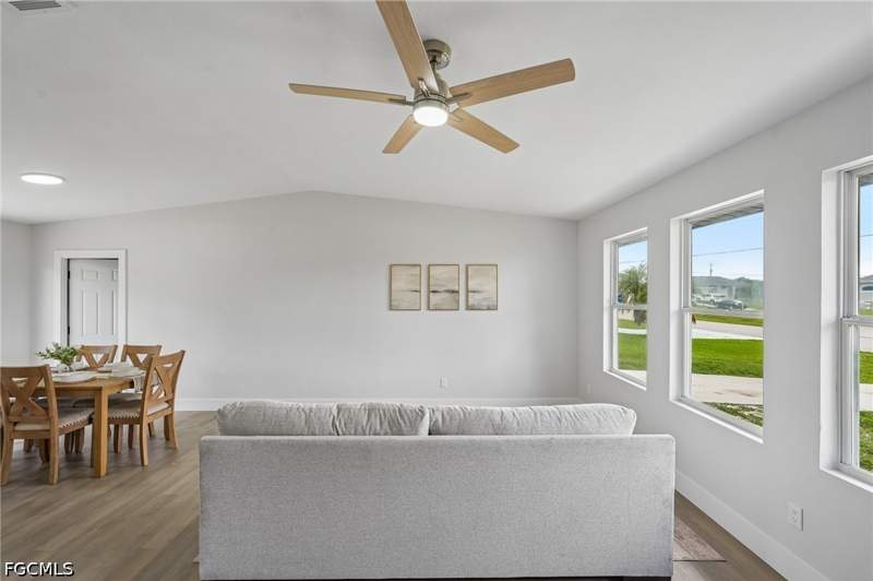 3 bedroom SingleFamilyResidence at 706 SW 31st St, Cape Coral, Cape Coral — photo 5
