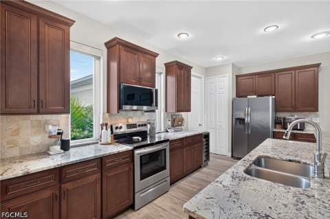 2344 NW 38th Ave, Cape Coral FL - photo 13 of 37