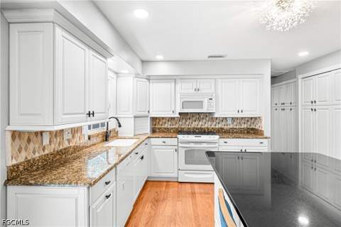 13711 Raleigh Ln 7, Fort Myers FL - photo 16 of 46