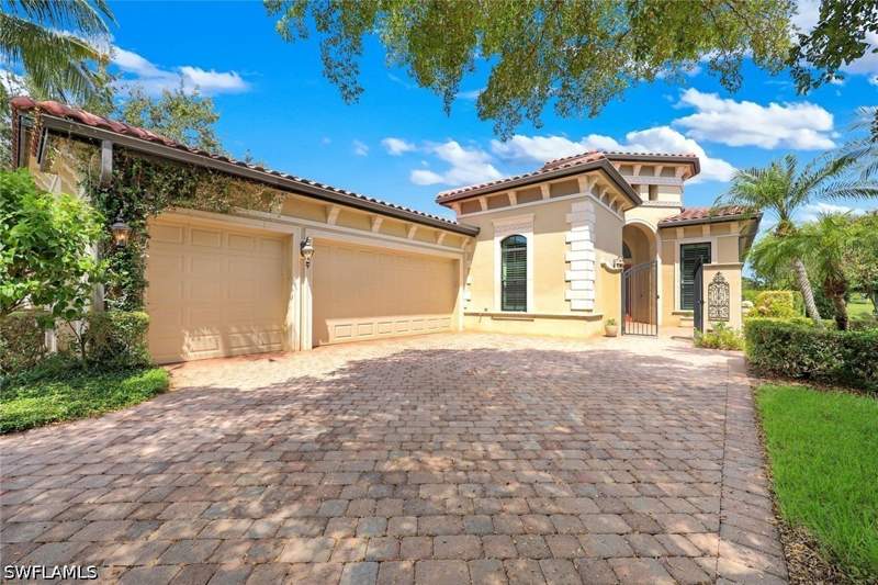 3 bedroom SingleFamilyResidence at 9461 Napoli Ln, Vercelli, Naples — photo 2