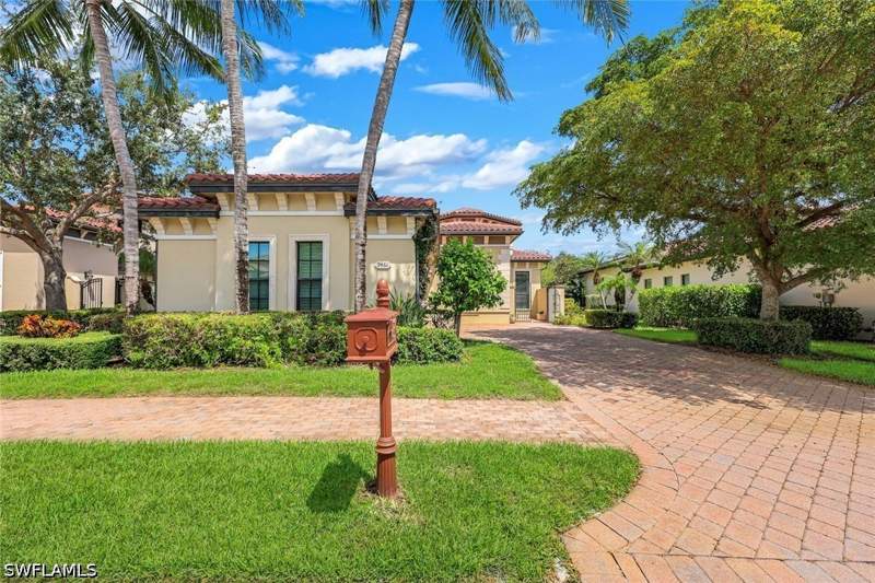 3 bedroom SingleFamilyResidence at 9461 Napoli Ln, Vercelli, Naples — photo 4