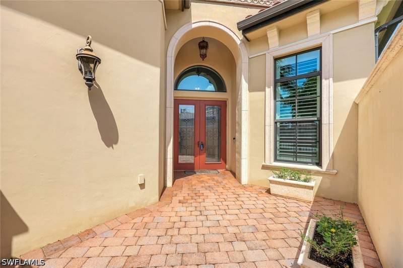 3 bedroom SingleFamilyResidence at 9461 Napoli Ln, Vercelli, Naples — photo 5
