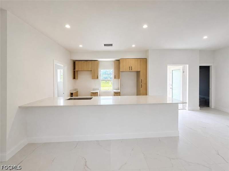 3 bedroom SingleFamilyResidence at 3569 Andalusia Blvd, Cape Coral, Cape Coral — photo 4
