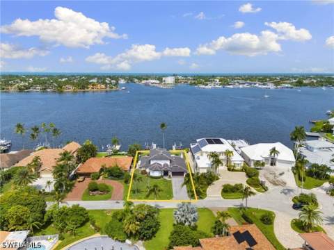1535 Dolphin Ln, Naples FL - photo 14 of 39