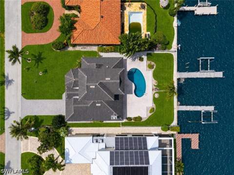 1535 Dolphin Ln, Naples FL - photo 15 of 39