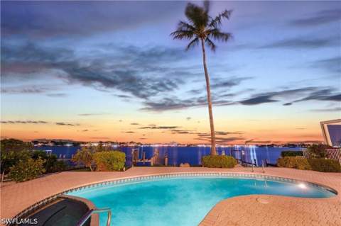 1535 Dolphin Ln, Naples FL - photo 16 of 39