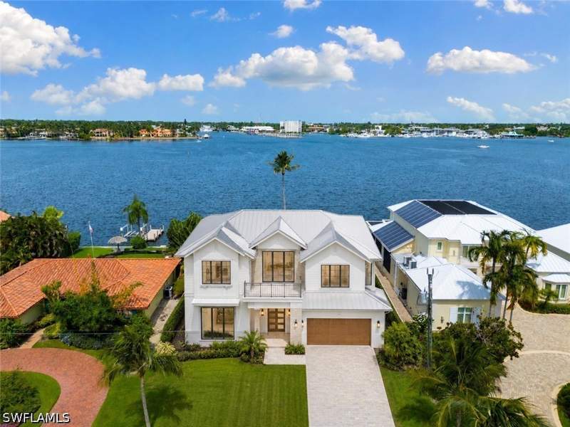 4 bedroom SingleFamilyResidence at 1535 Dolphin Ln, Royal Harbor, Naples — photo 3