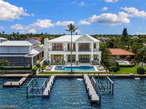1535 Dolphin Ln, Naples FL - photo 8 of 39
