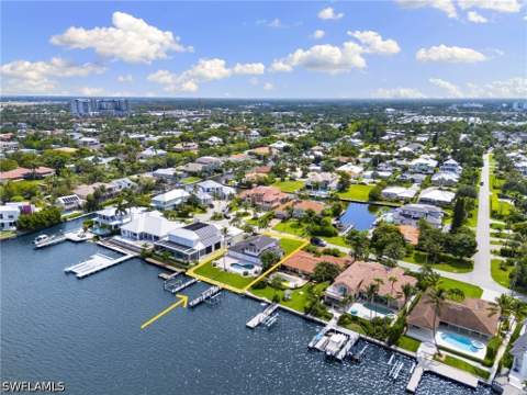 1535 Dolphin Ln, Naples FL - photo 9 of 39