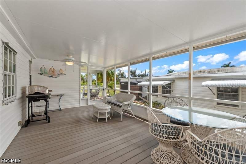 3 bedroom ManufacturedHome at 244 Daisy Ave, Thunderbird Mobile Homes, Fort Myers — photo 4