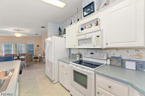 244 Daisy Ave, Fort Myers FL - photo 8 of 40