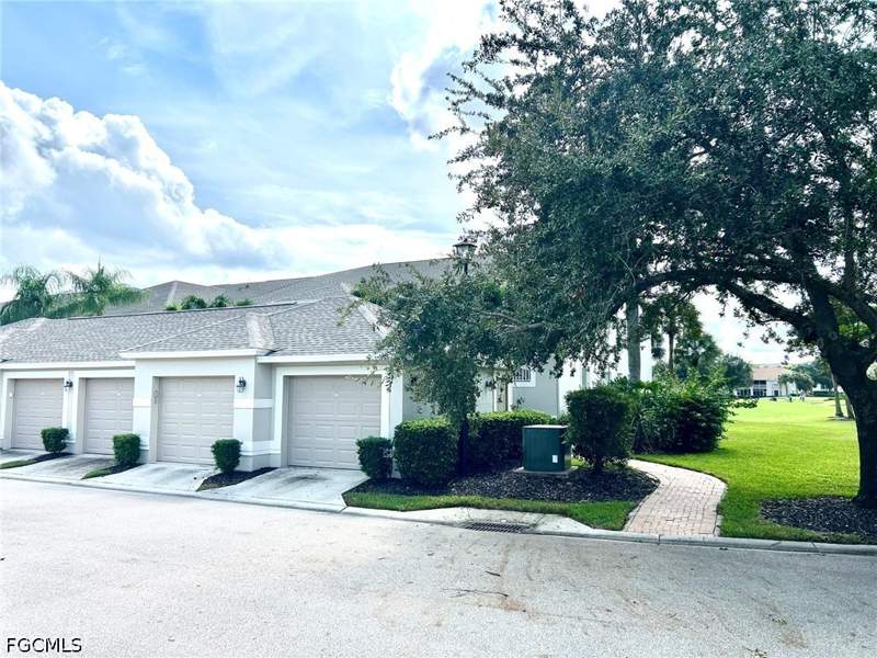 2 bedroom Condominium at 10265 Bismark Palm Way 1216, Fairway Isles, Fort Myers — photo 2