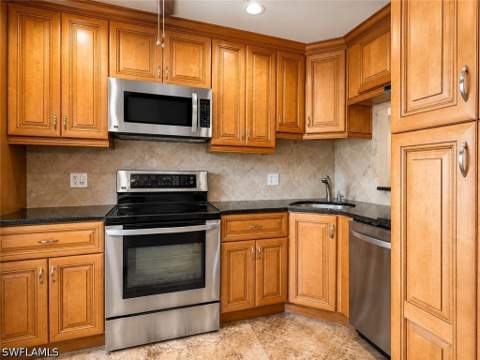 3370 10th St N 1308, Naples FL - photo 6 of 31