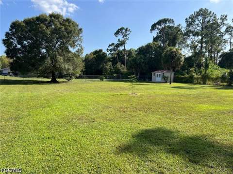 13 Wellington Ave, Lehigh Acres FL - photo 18 of 30