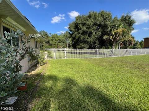 13 Wellington Ave, Lehigh Acres FL - photo 19 of 30