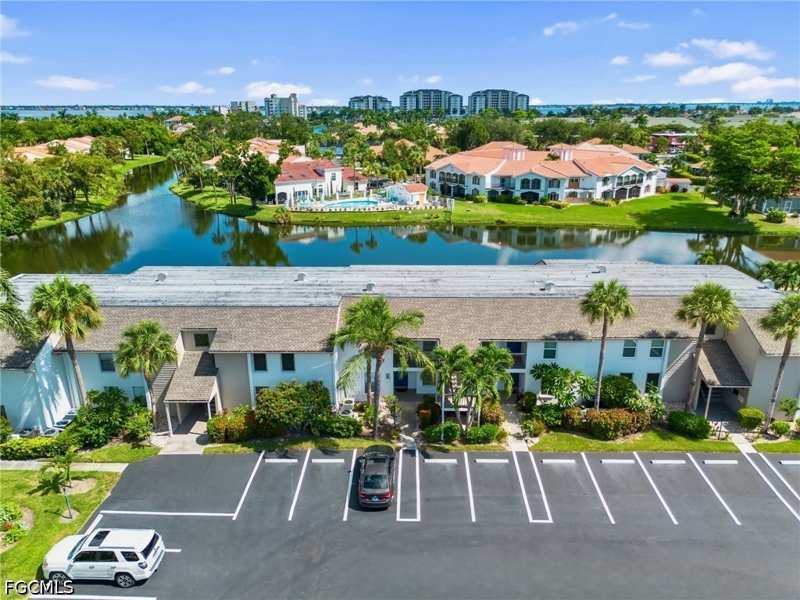 2 bedroom Condominium at 5471 Peppertree Dr 7, Cardinal Cove, Fort Myers — photo 1